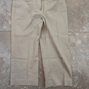 Larry Levine Crop Pants are in excellent condition worn once!